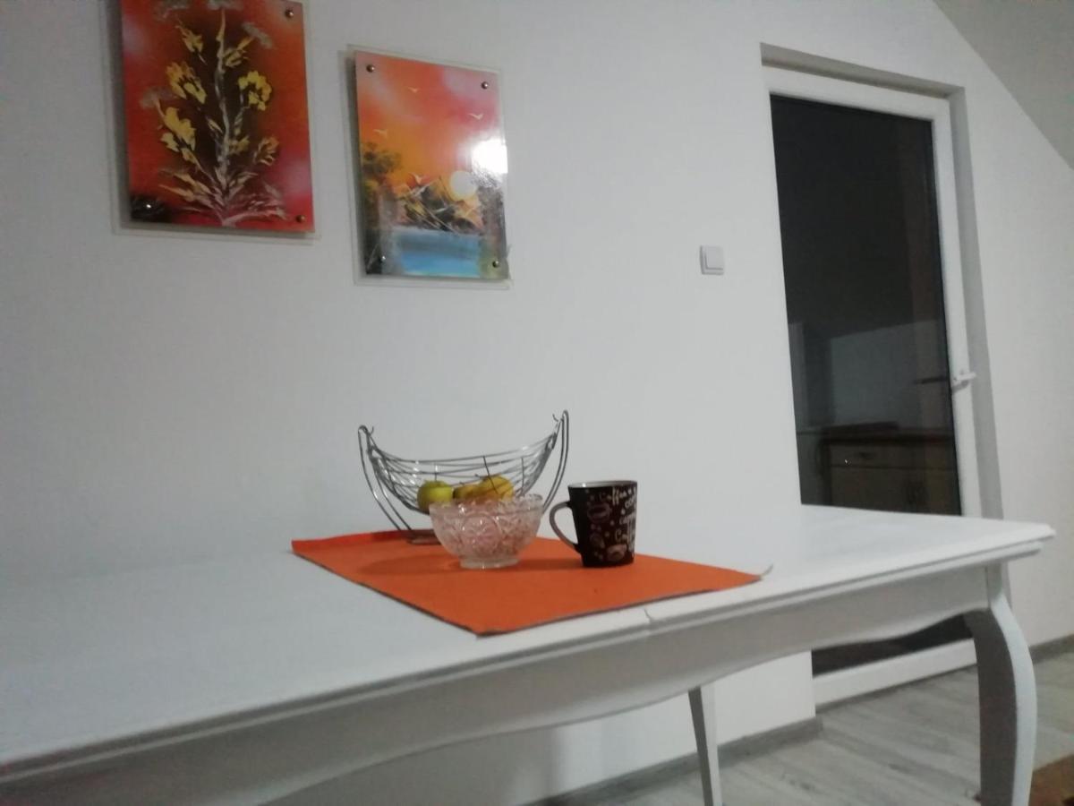 Apartman Salus ทูซลา ภายนอก รูปภาพ